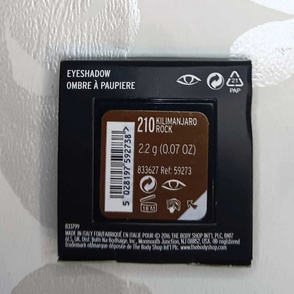 The Body Shop Down To Earth NIP Eye Shadow Single Refill Kilimanjaro Rock